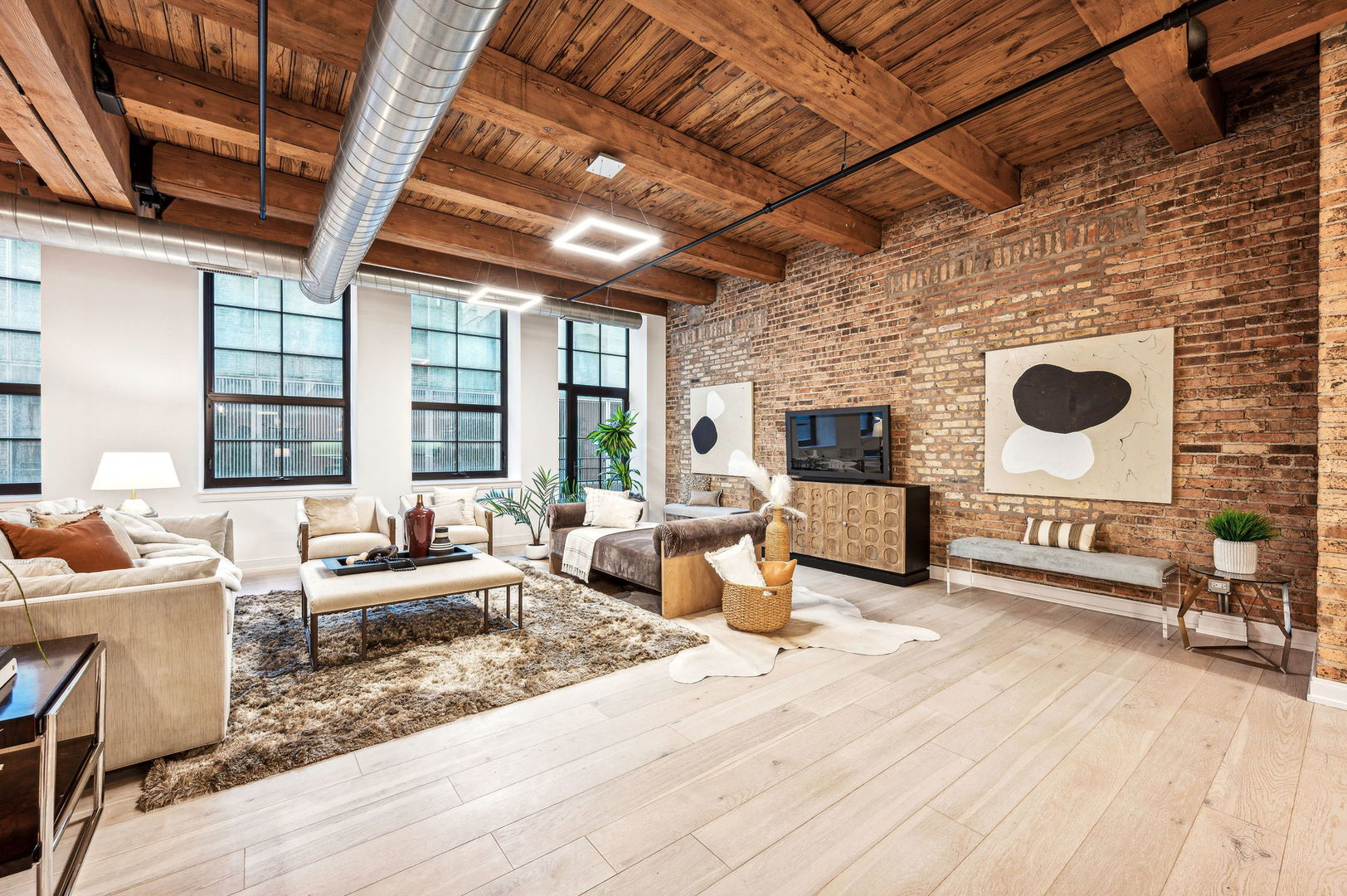 223 W LAKE Street Unit: PH-5S