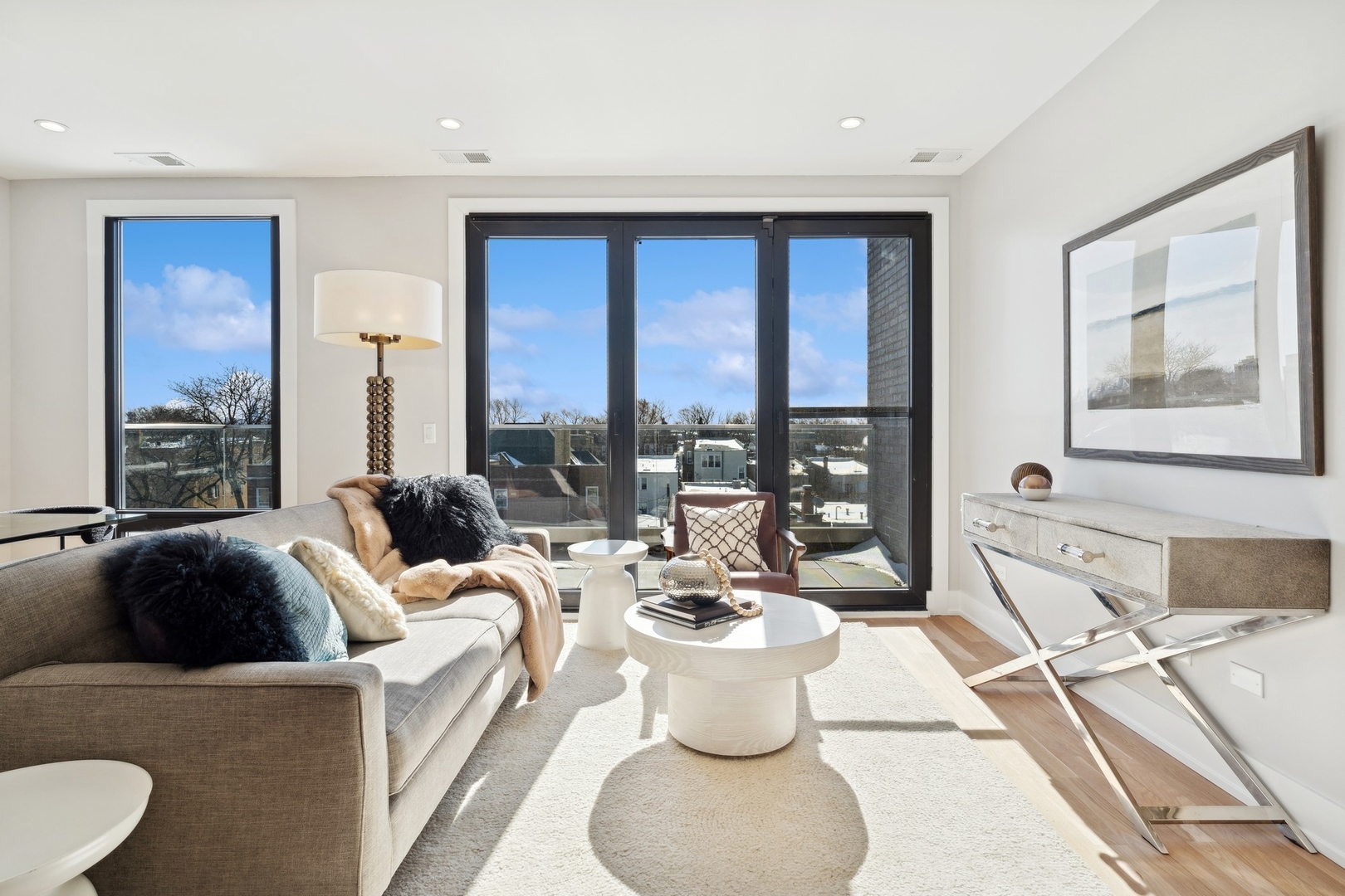 2212 W Lawrence Avenue Unit: PH-5E