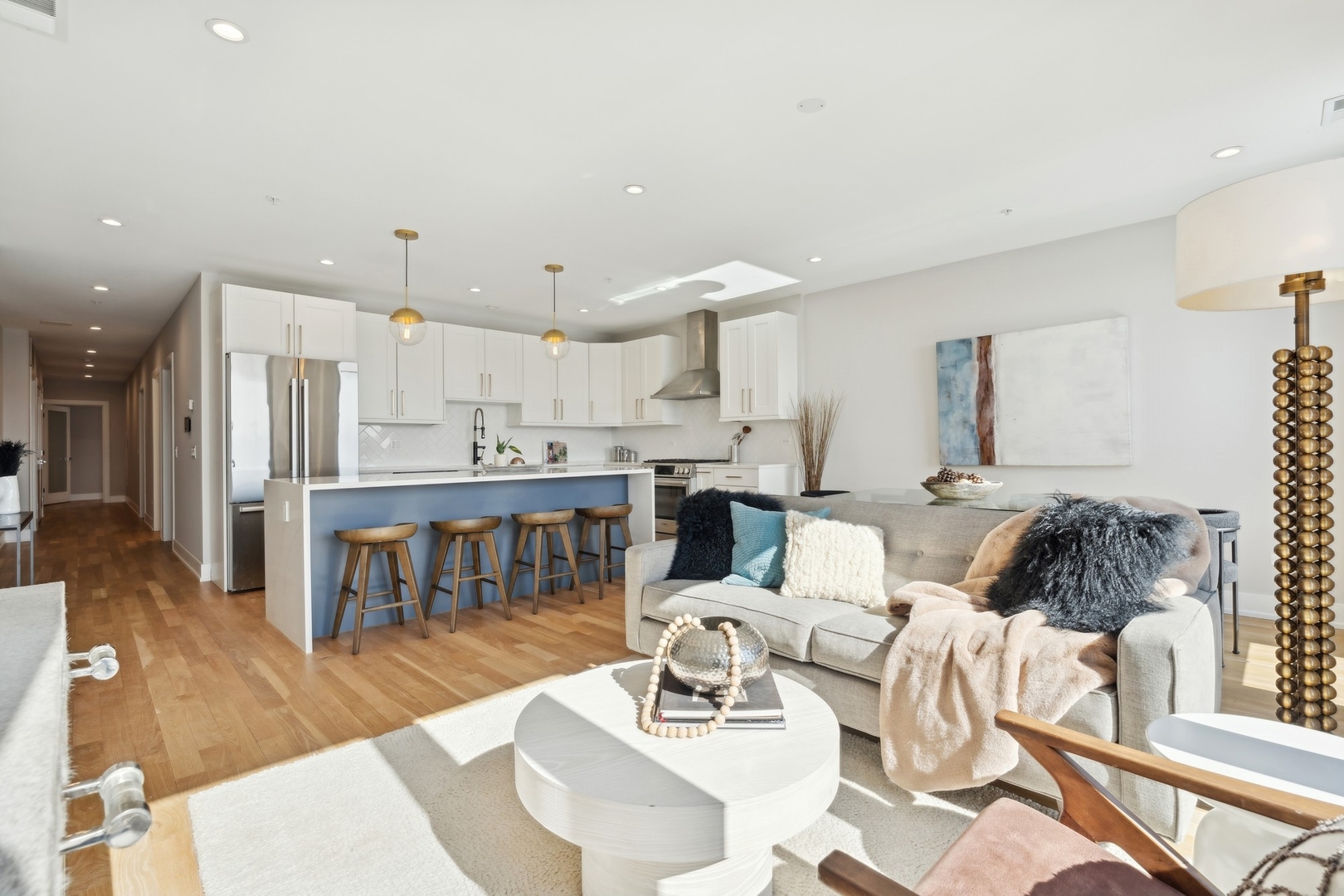 2212 W Lawrence Avenue Unit: 5W