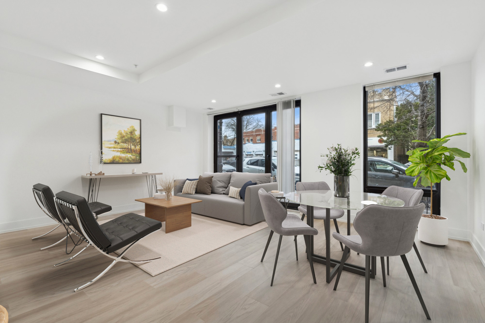 2212 W Lawrence Avenue Unit: 1W