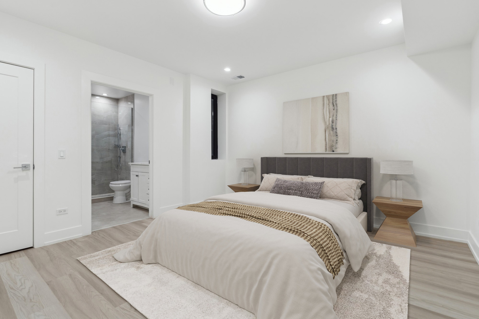 2212 W Lawrence Avenue Unit: 1W