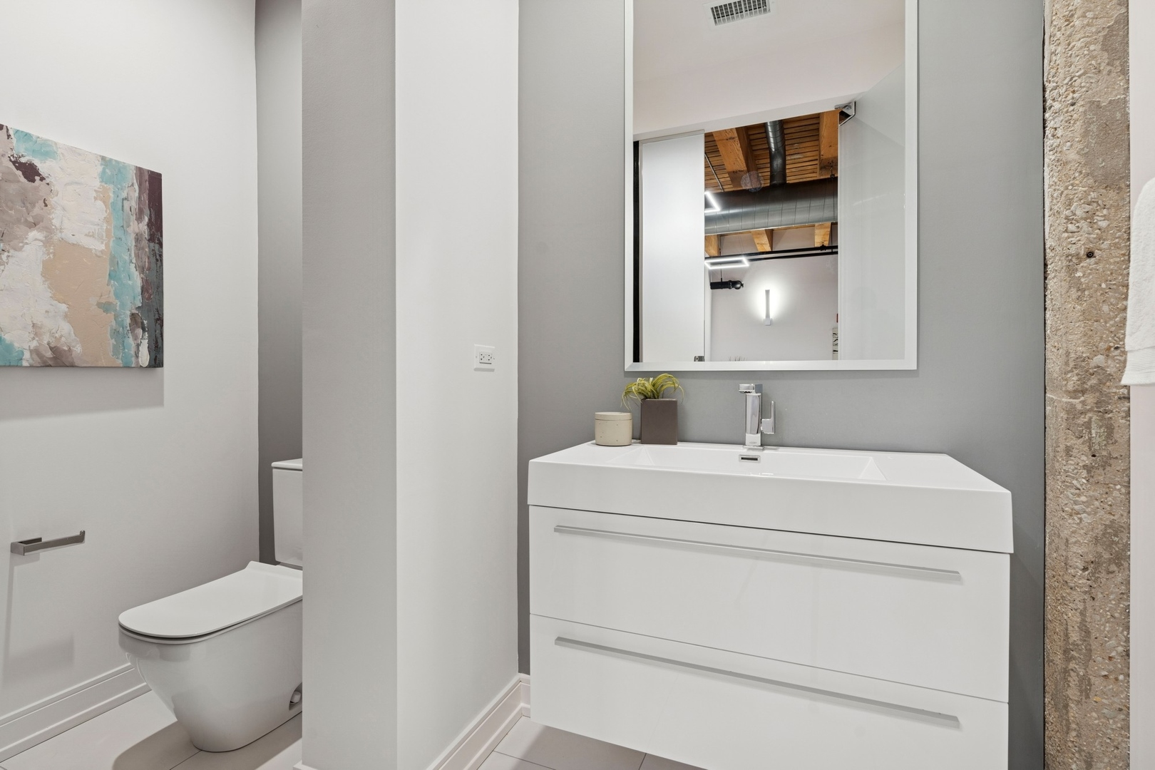 223 W LAKE Street Unit: 4N