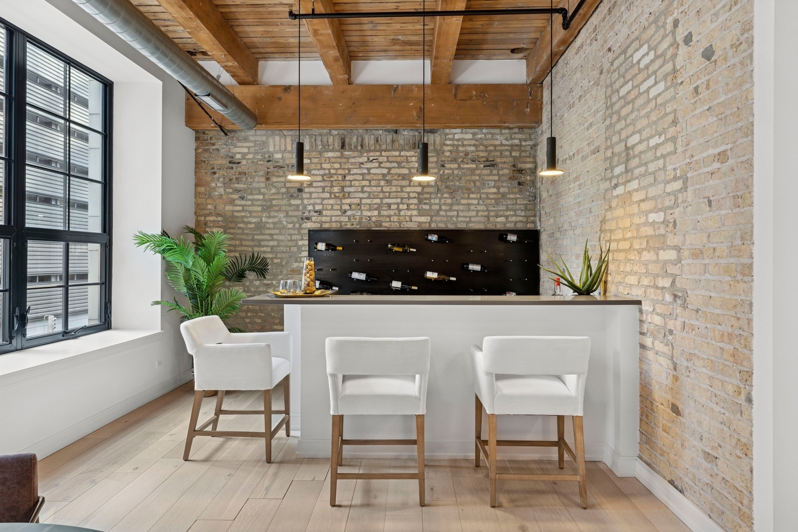 223 W LAKE Street Unit: 4N