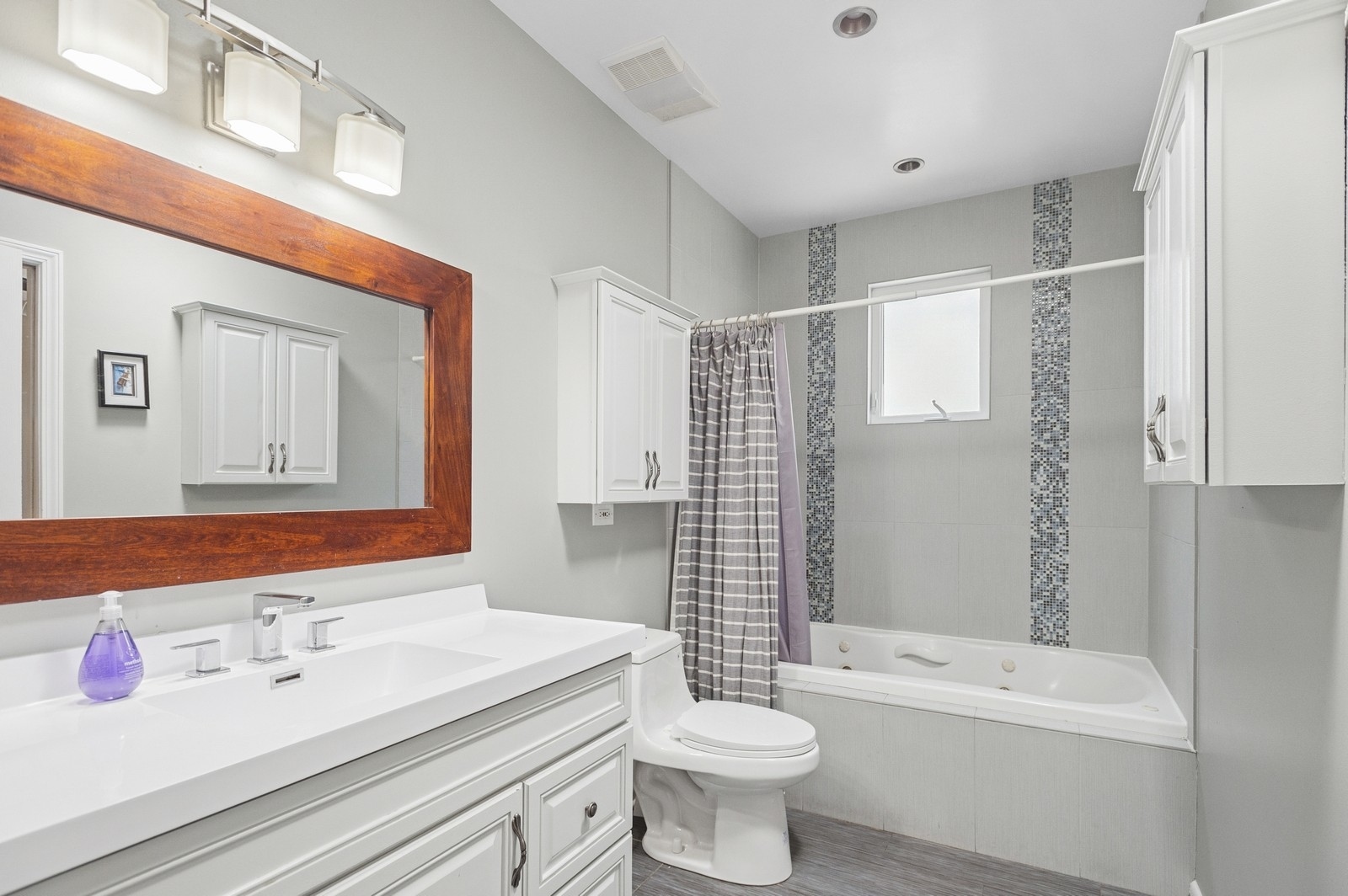 5124 N Ashland Avenue