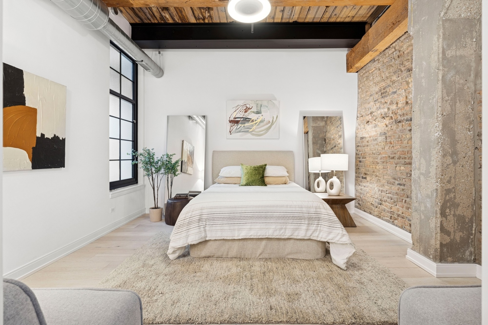 223 W LAKE Street Unit: 3N