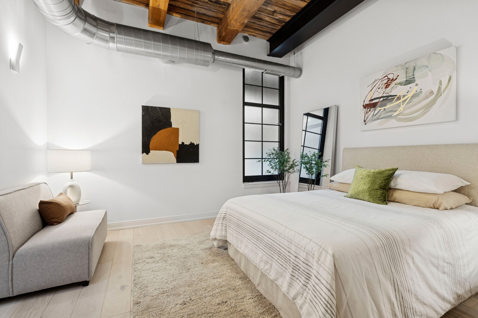 223 W LAKE Street Unit: 3N