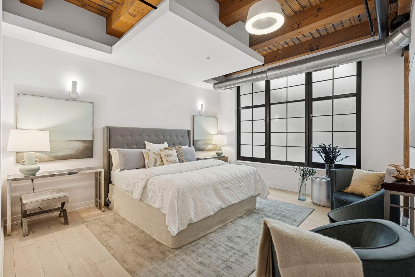 223 W LAKE Street Unit: 3N