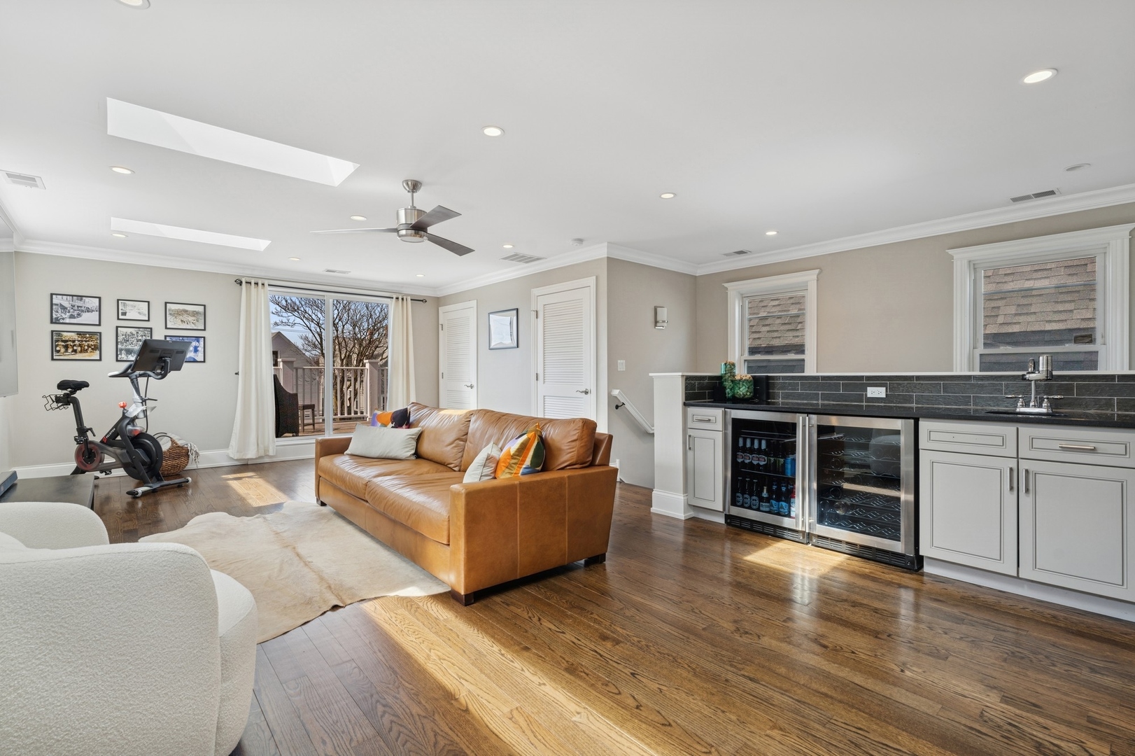 3818 N Christiana Avenue