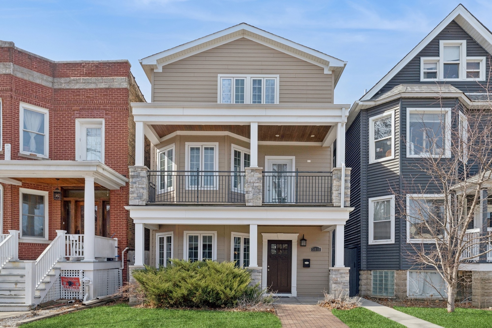 3818 N Christiana Avenue