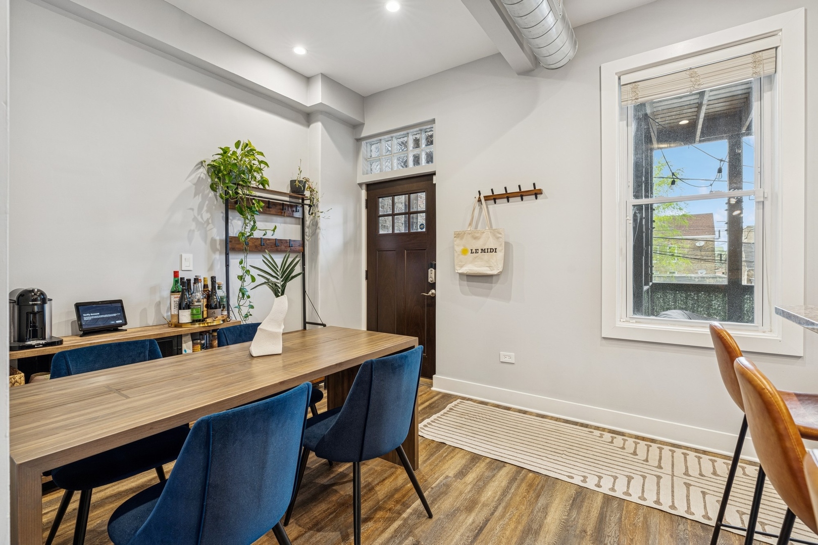 1414 W Division Street Unit: 2