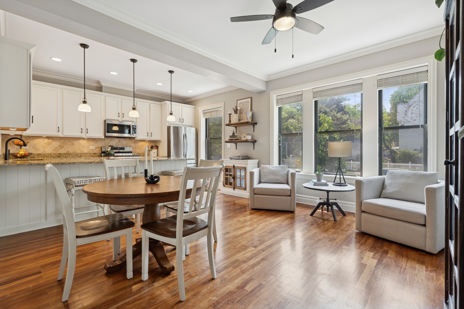 1306 W Granville Avenue Unit: 1