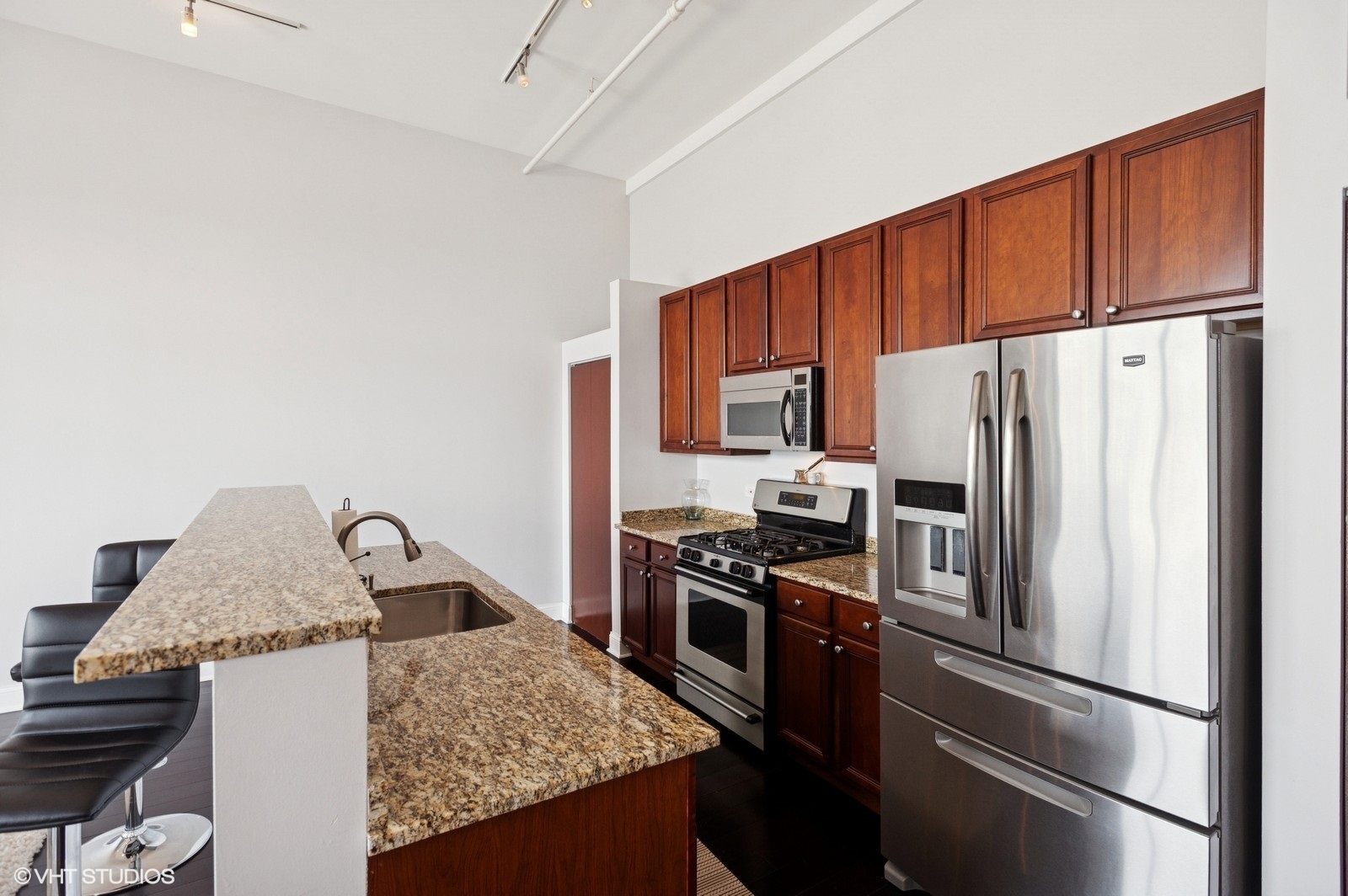 1524 S SANGAMON Street Unit: 802