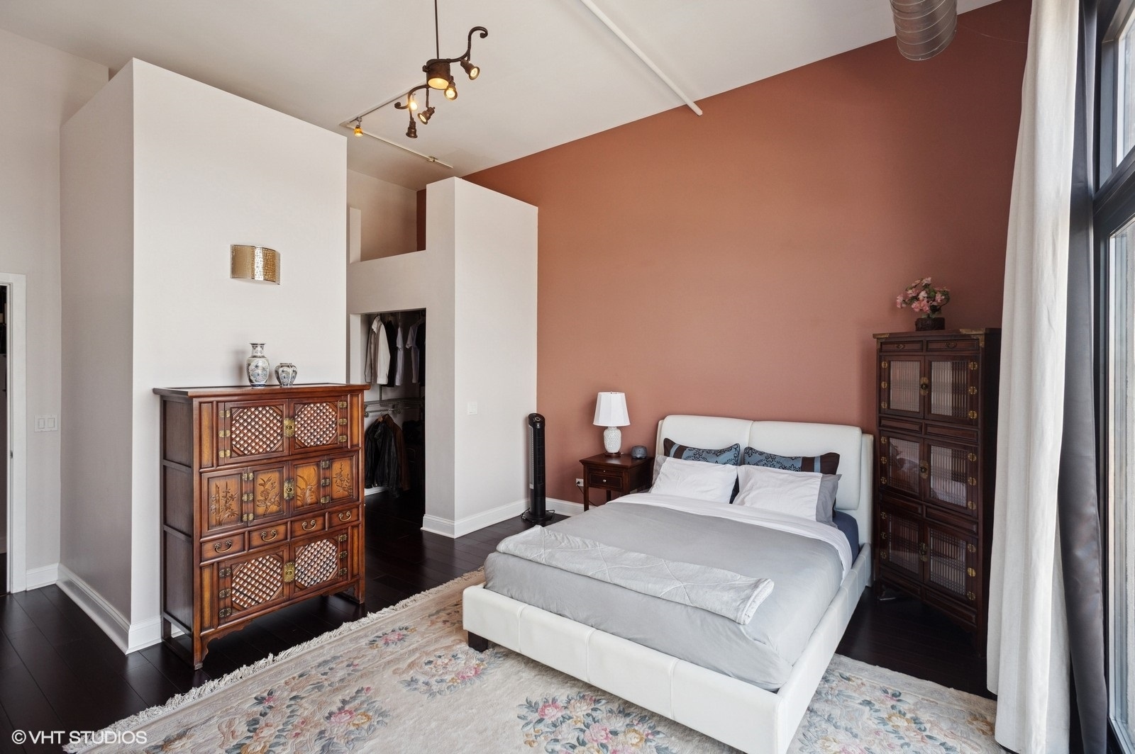 1524 S SANGAMON Street Unit: 802