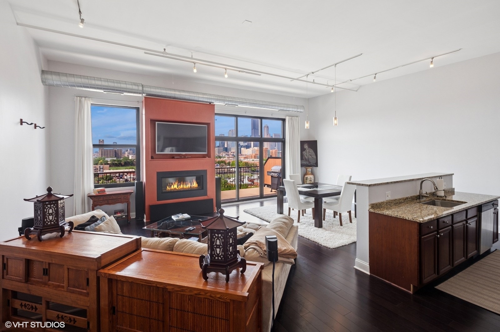 1524 S SANGAMON Street Unit: 802