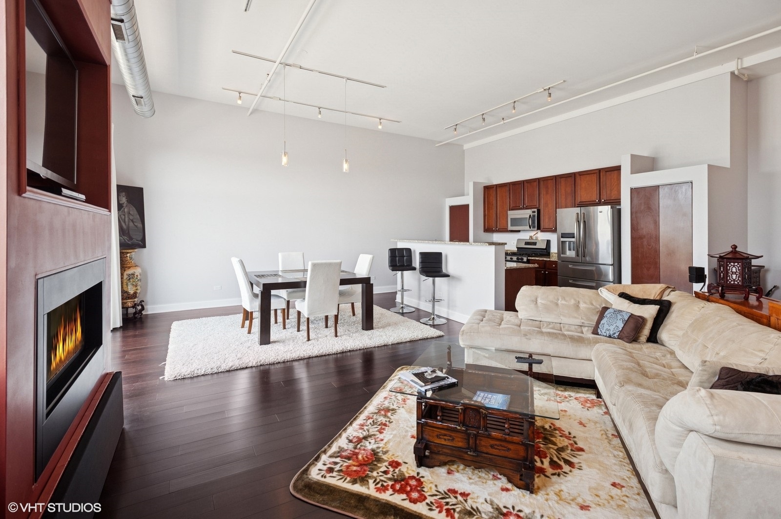 1524 S SANGAMON Street Unit: 802