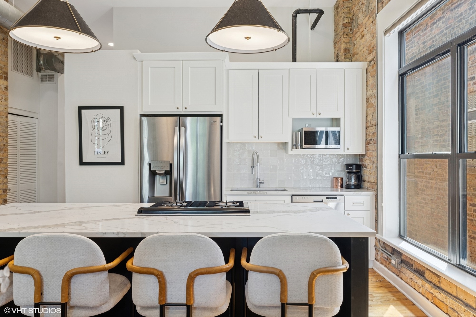 717 W Briar Place Unit: 3W