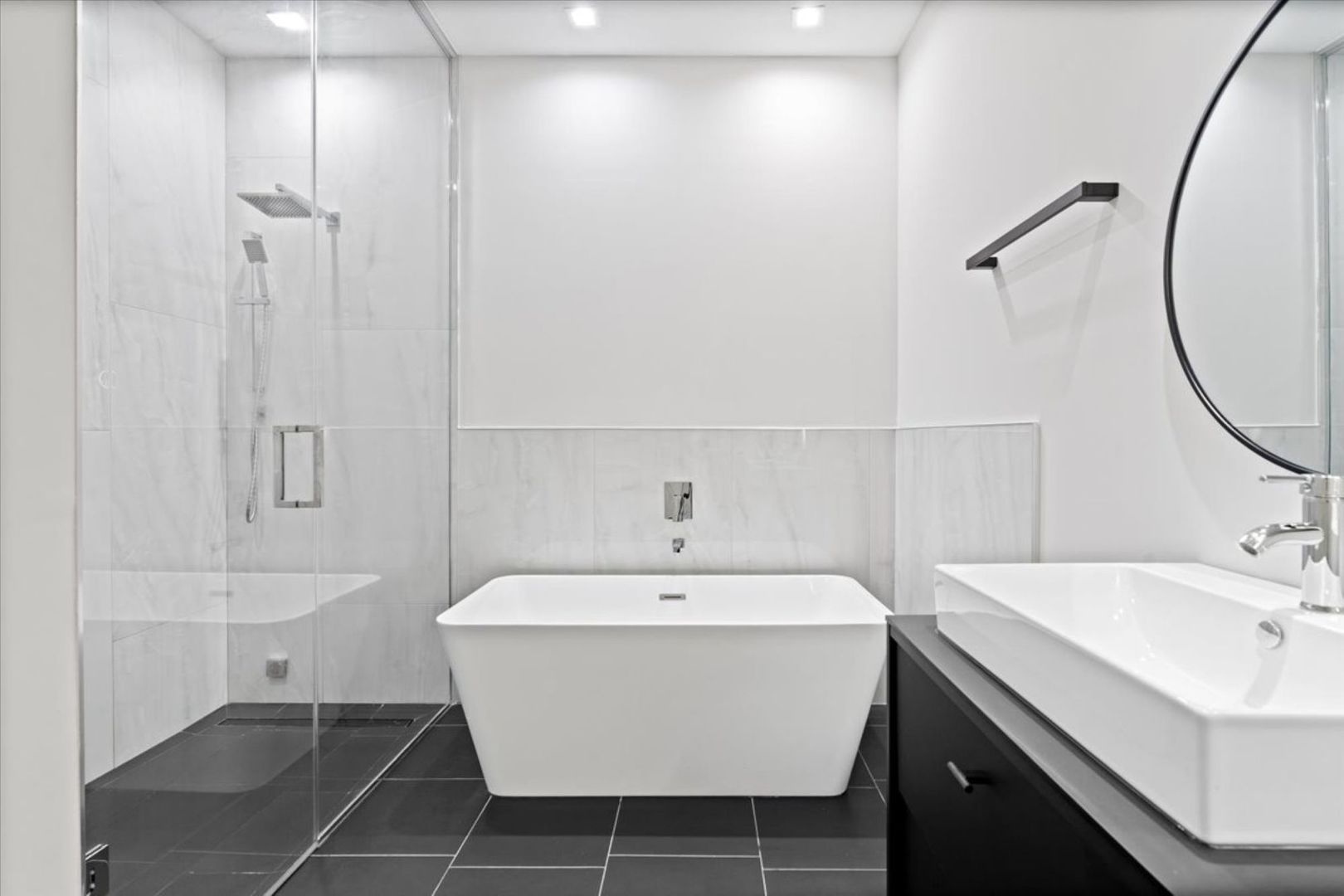 3205 N Kildare Avenue