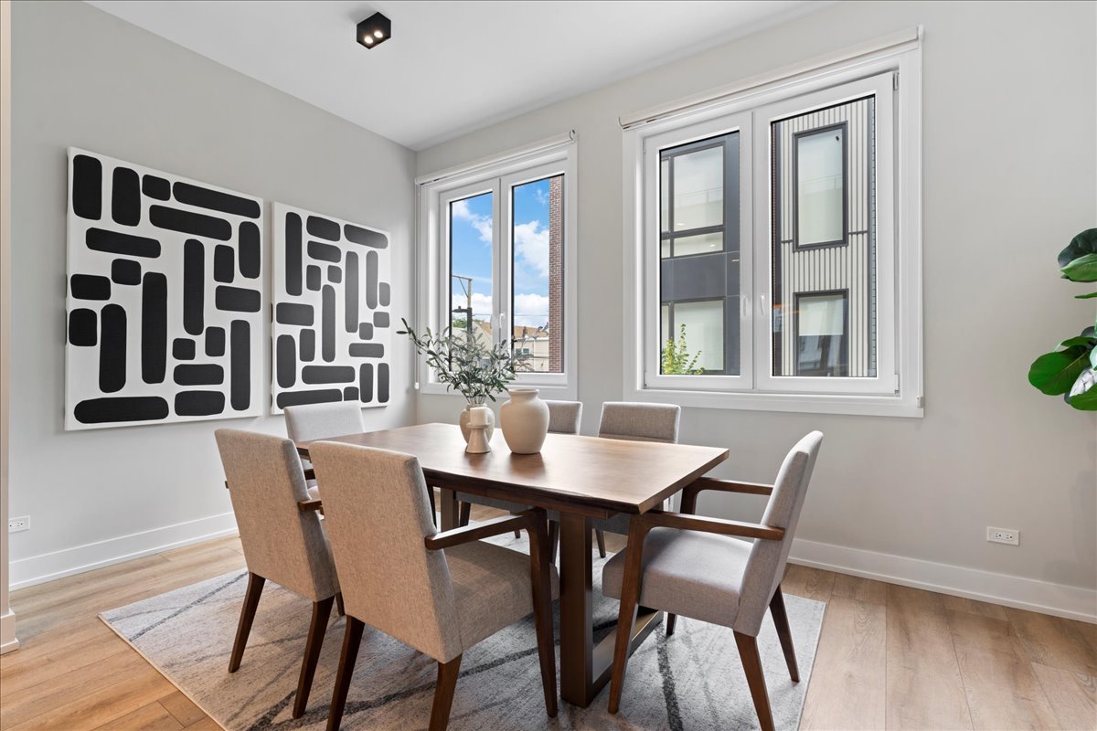 4232 W BELMONT Avenue Unit: 2