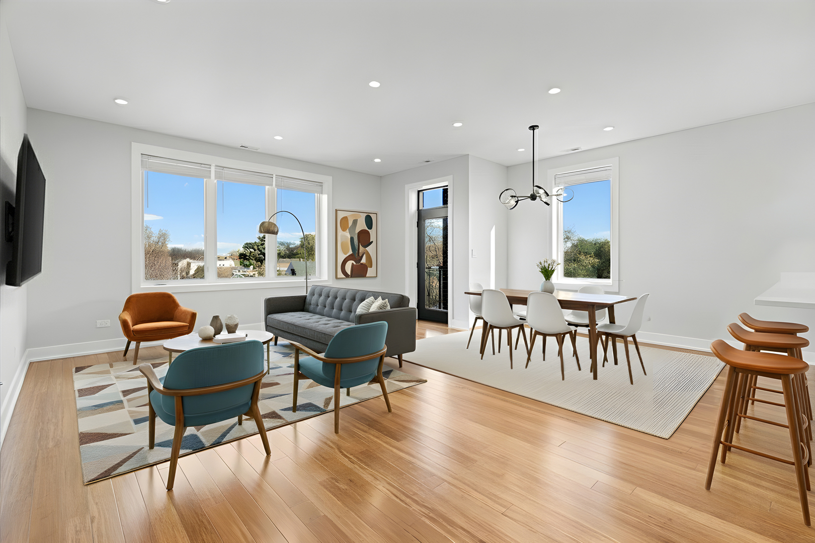 3653 W Barry Avenue Unit: 4E