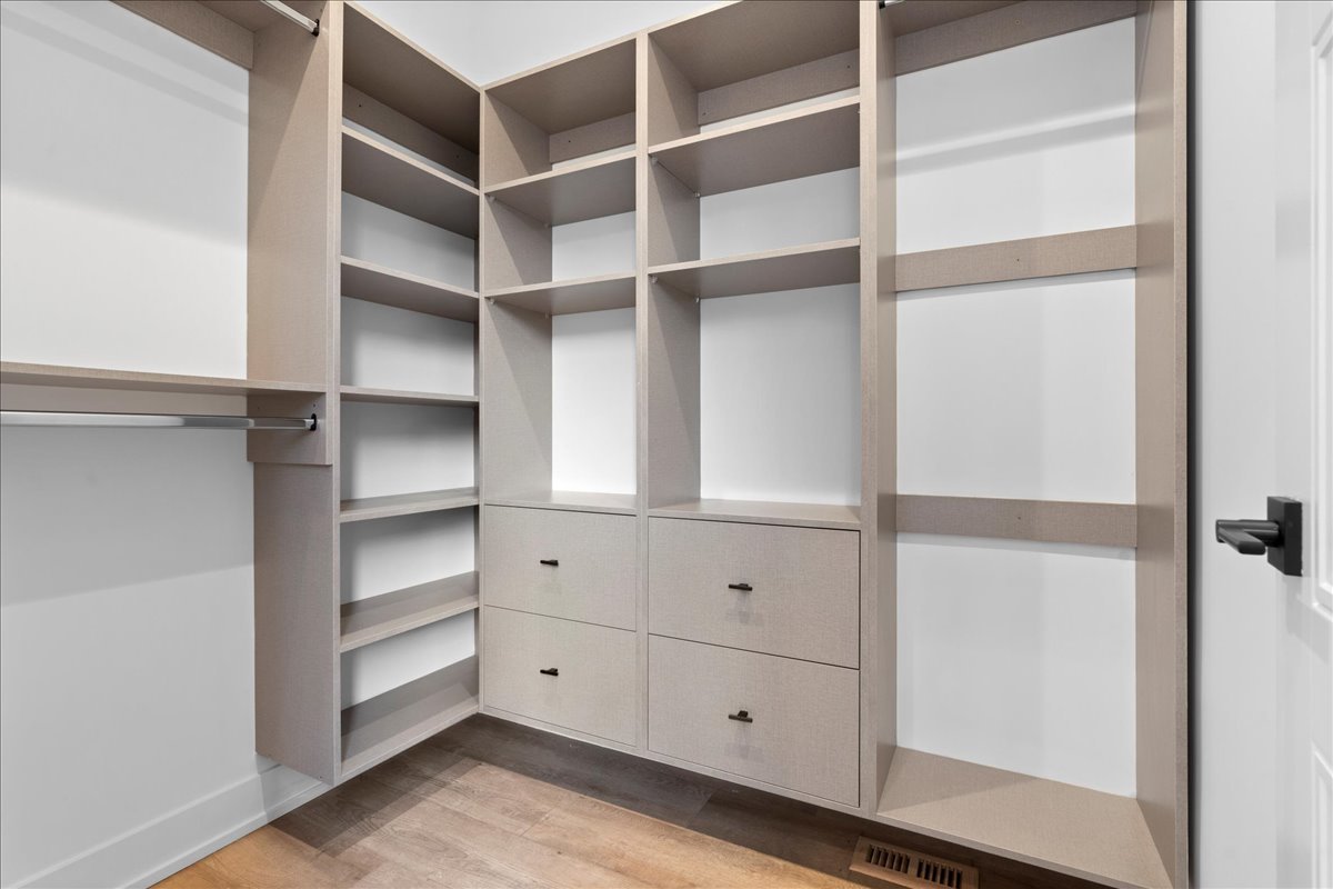 4232 W BELMONT Avenue Unit: 4