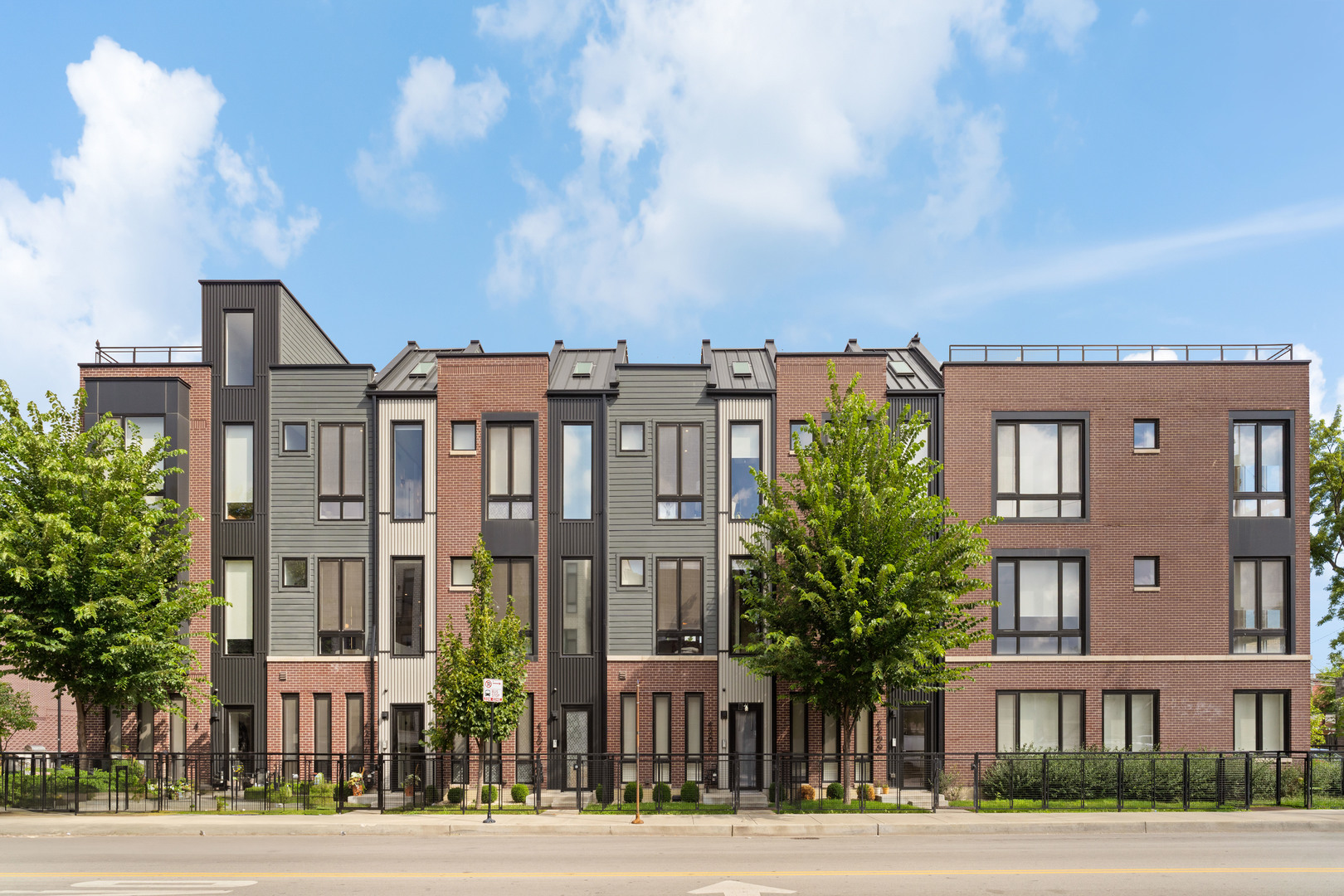 4232 W BELMONT Avenue Unit: 4