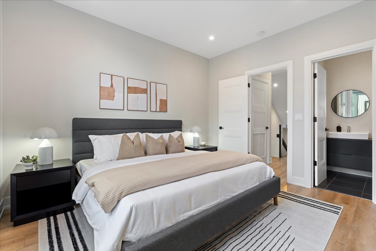 4232 W BELMONT Avenue Unit: 4