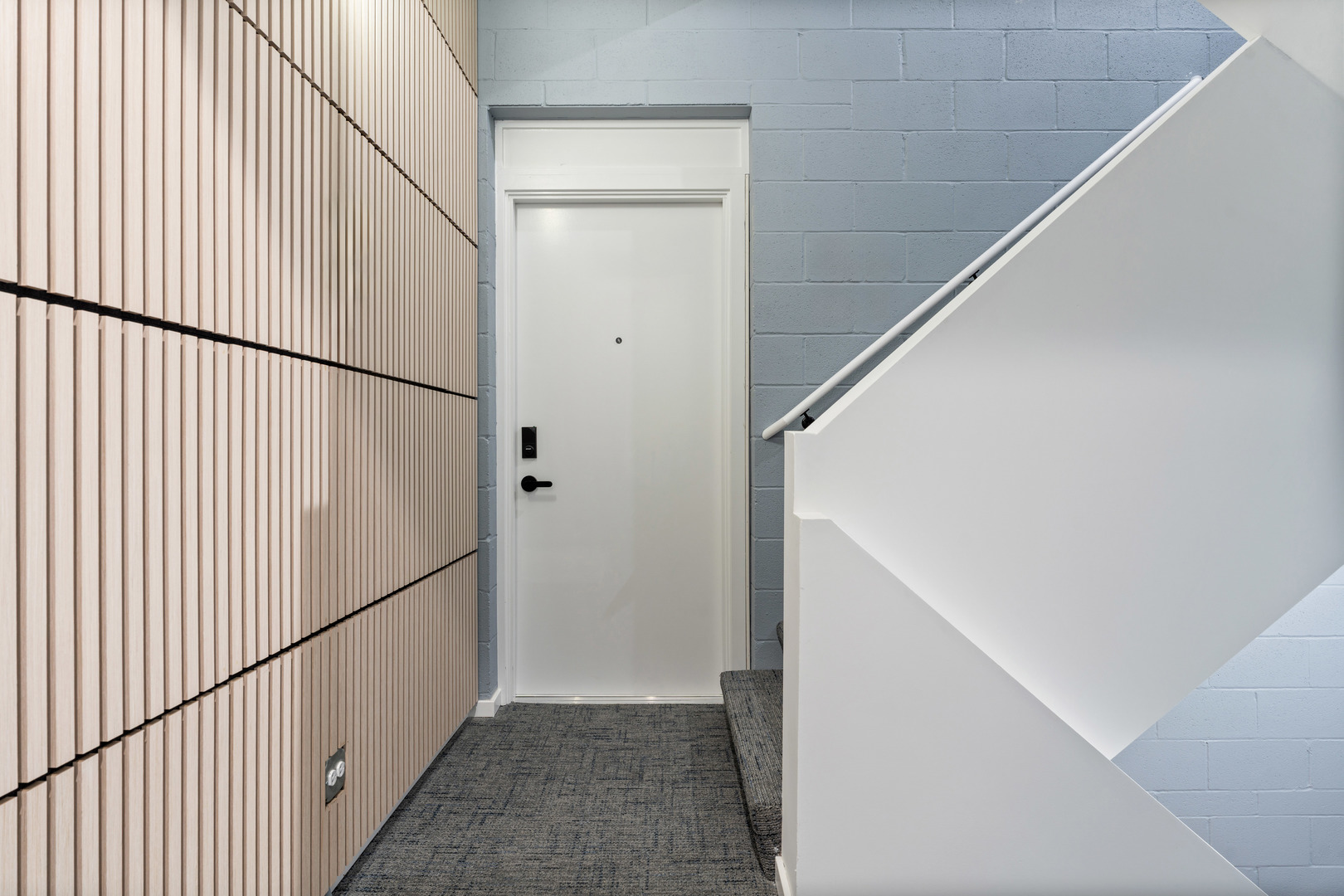 5824 N Lincoln Avenue Unit: PH-3N