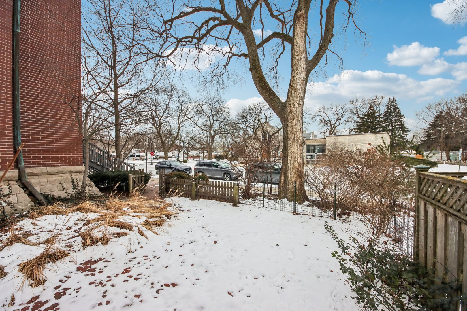 532 Wesley Avenue Unit: WEST