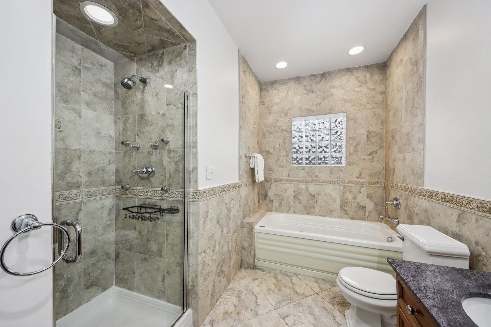 532 Wesley Avenue Unit: WEST
