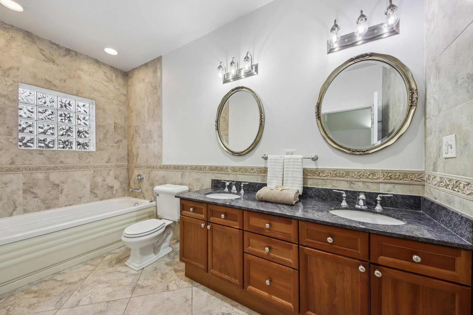 532 Wesley Avenue Unit: WEST