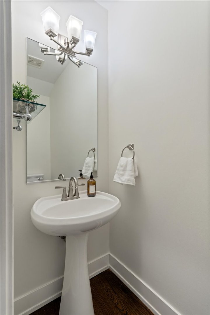 1642 W Julian Street Unit: 1