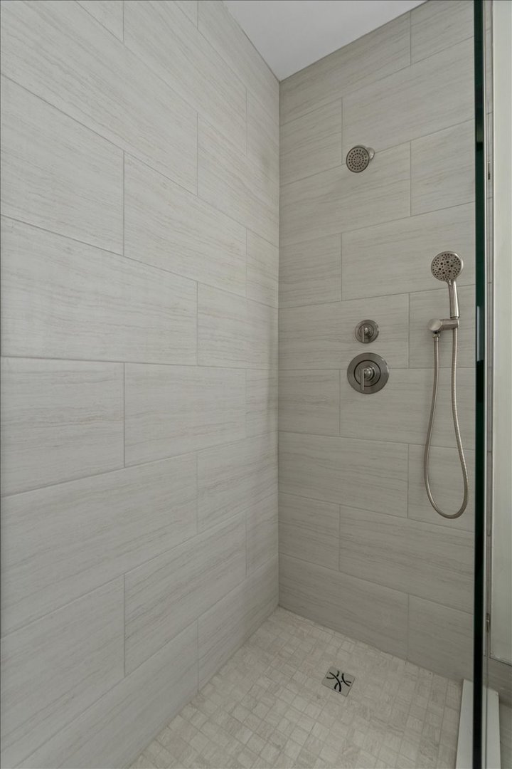 1642 W Julian Street Unit: 1