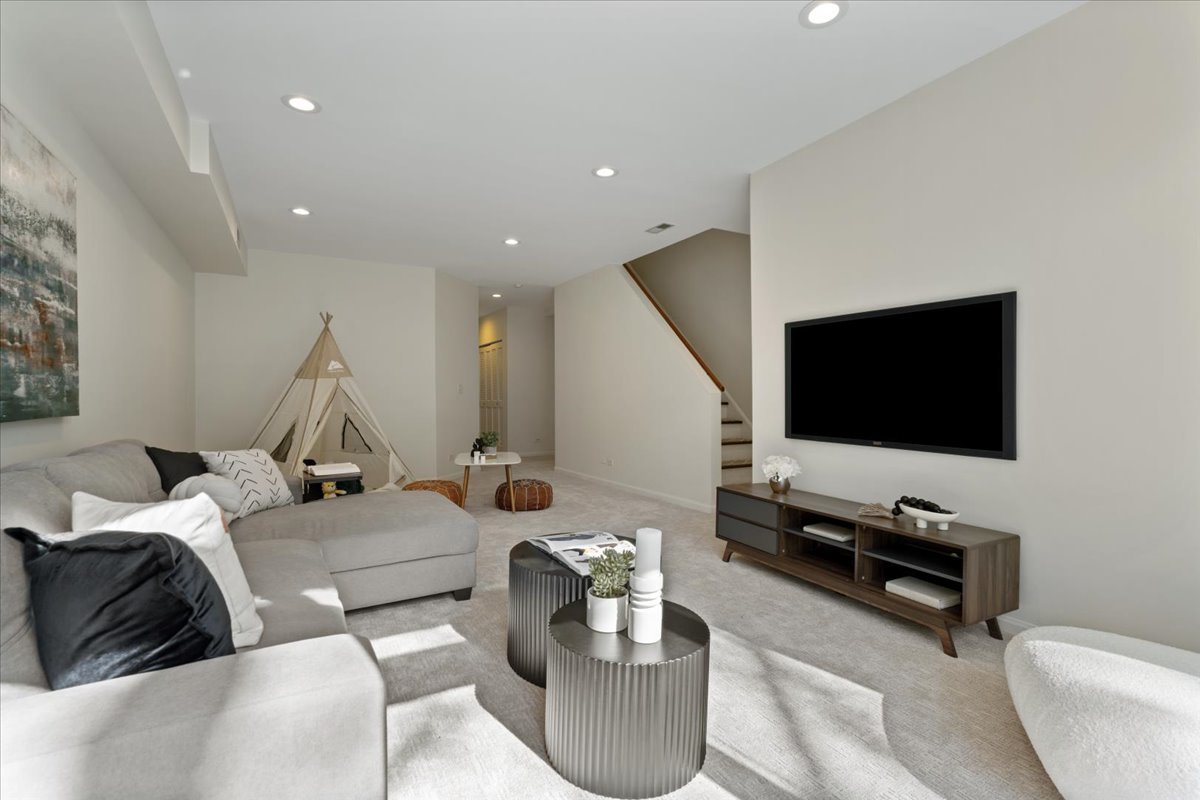 1642 W Julian Street Unit: 1