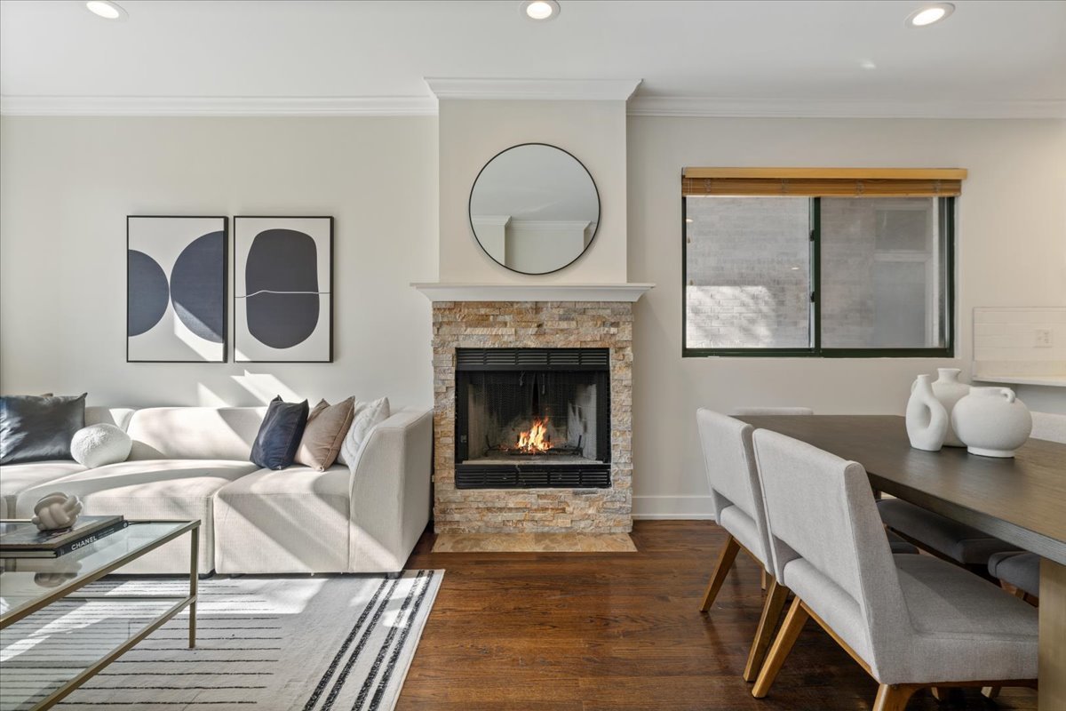 1642 W Julian Street Unit: 1