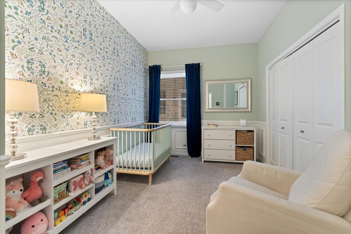1310 W Fletcher Street Unit: 1E