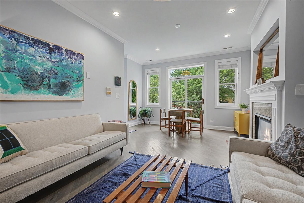 2739 W Thomas Street Unit: 2