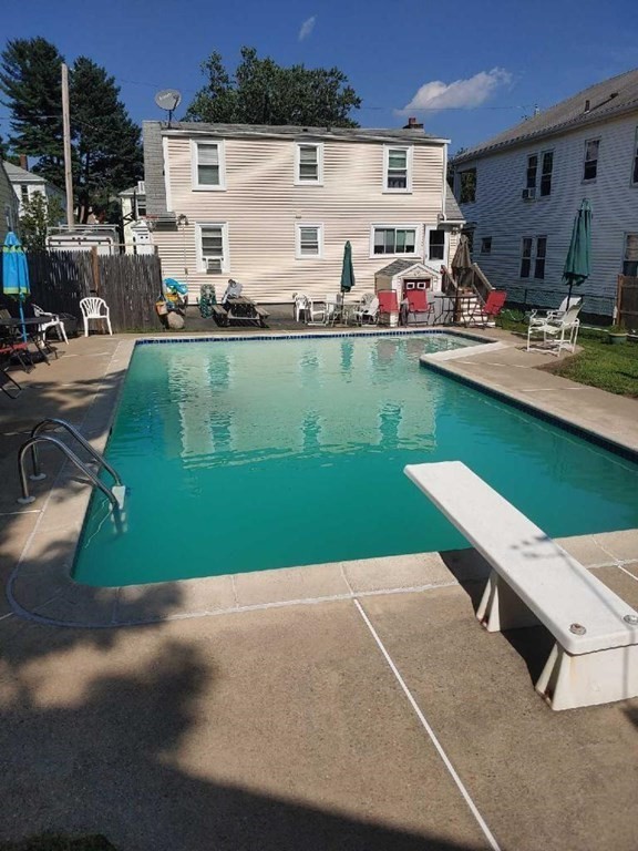77 Barstow Street