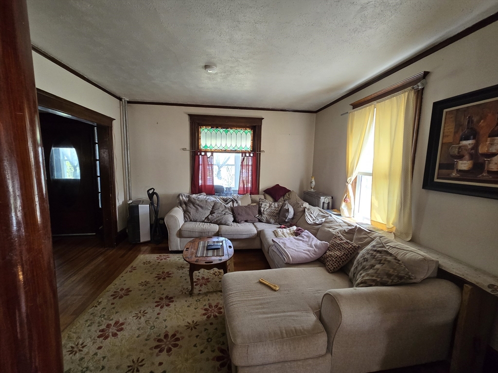 34 Lovers Leap Ave
