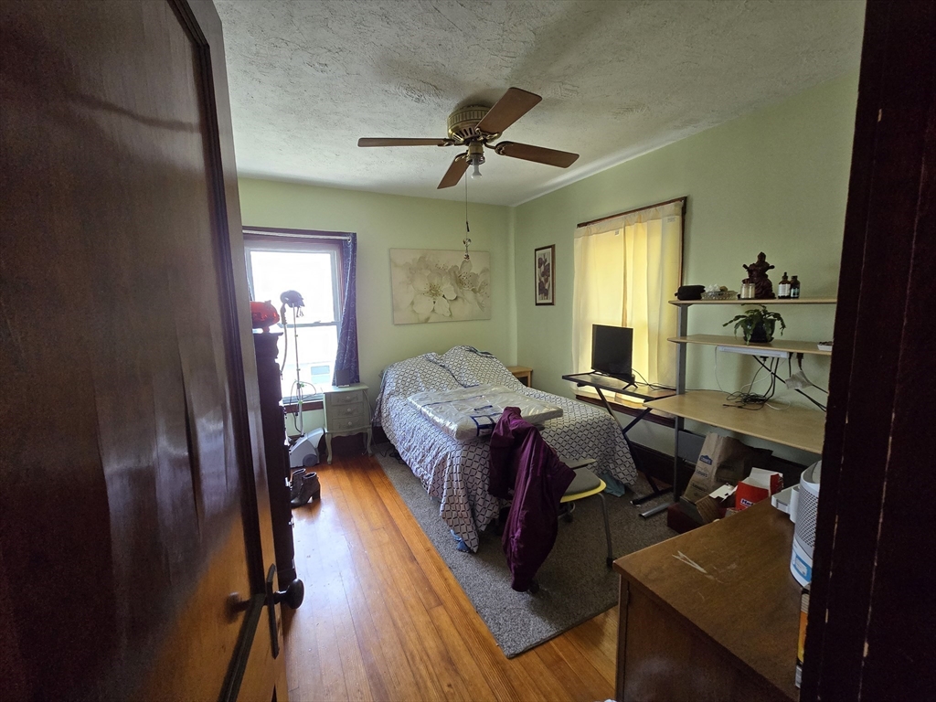 34 Lovers Leap Ave