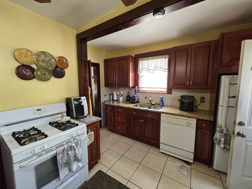 34 Lovers Leap Ave