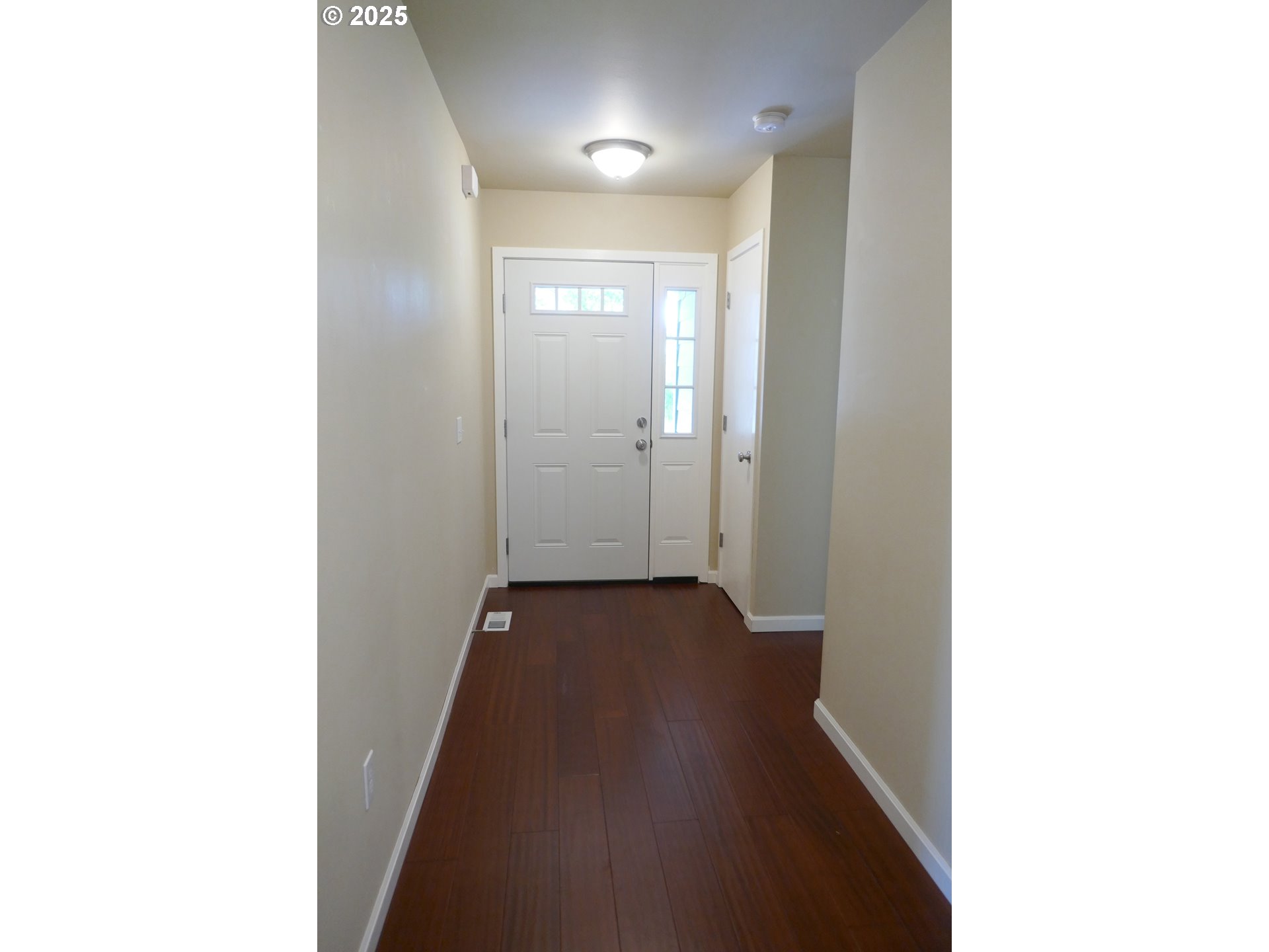 90 NW BIRCH AVE