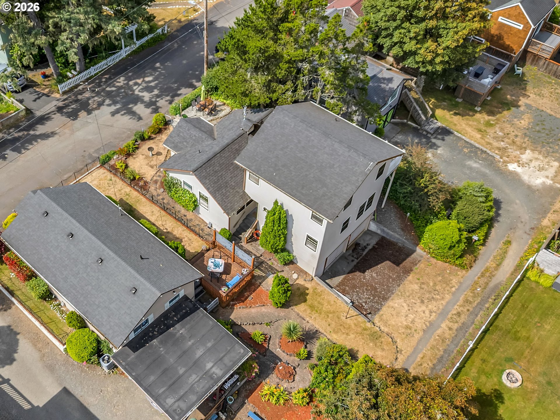 440 NW Franklin AVE