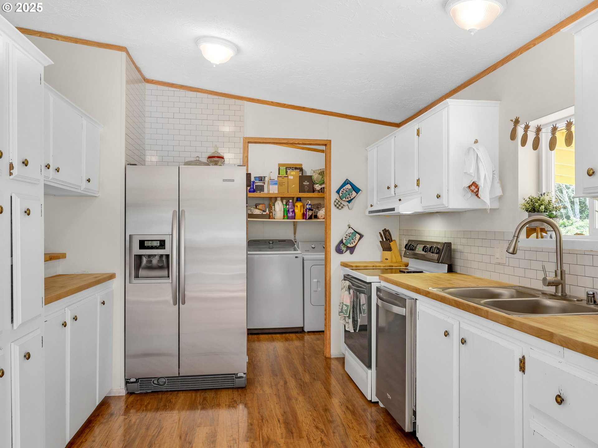 304 8TH AVE