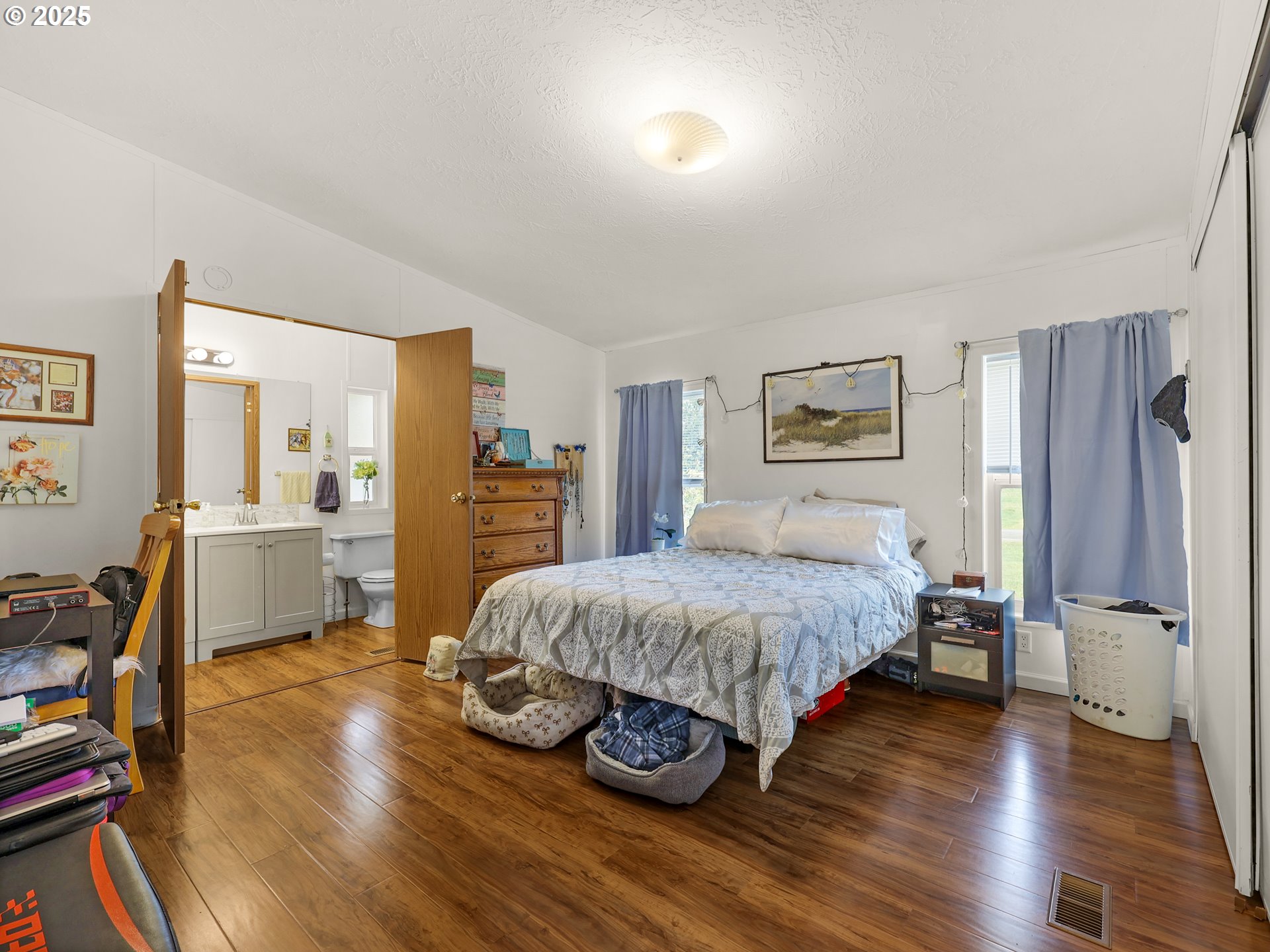 304 8TH AVE