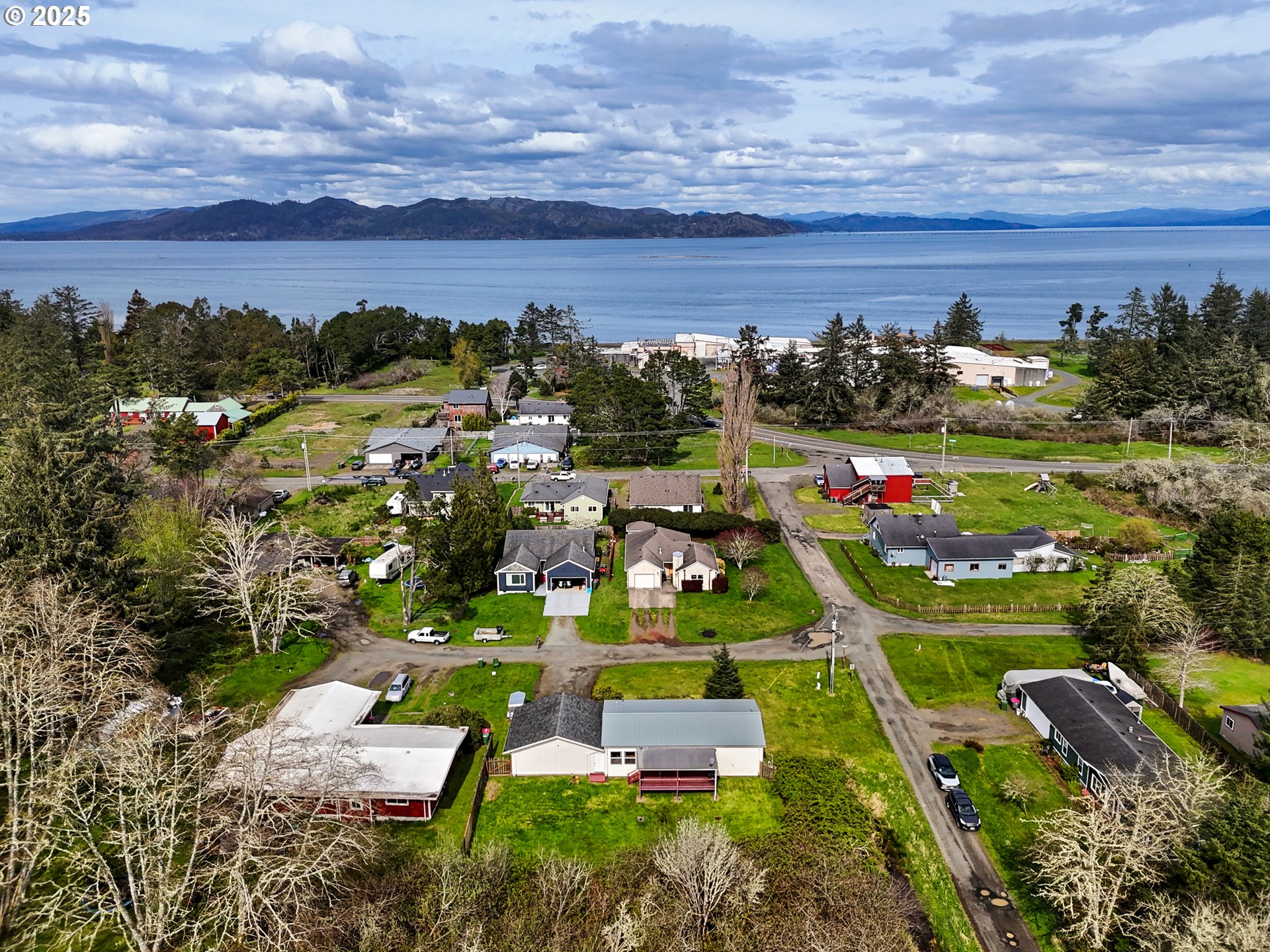304 8TH AVE