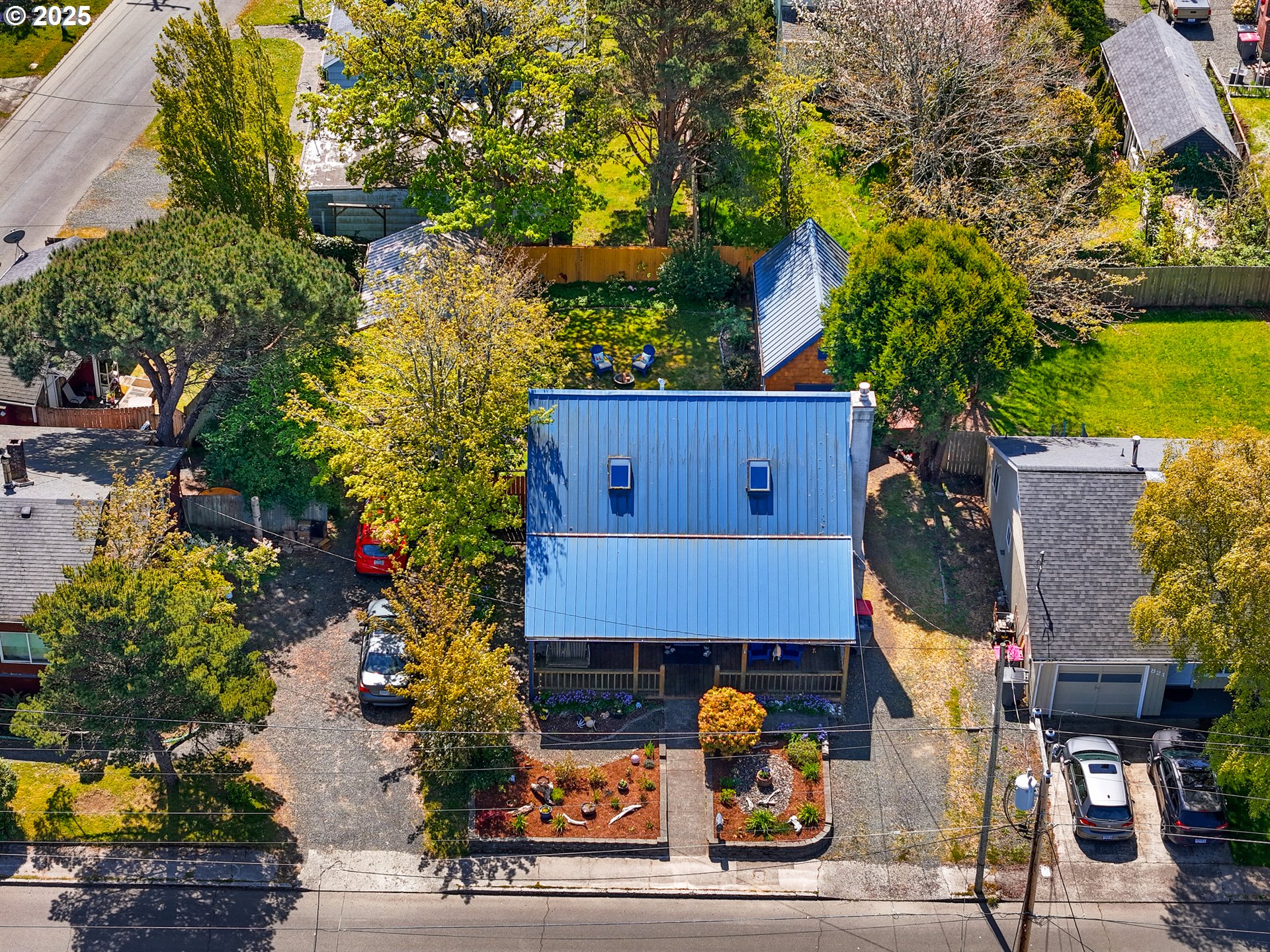 833 10TH AVE