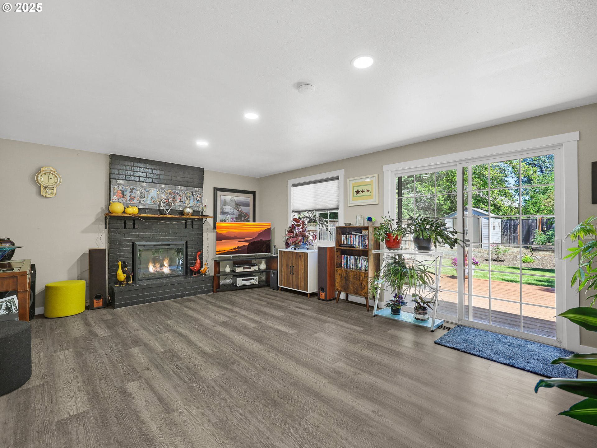1290 SW JAY CT