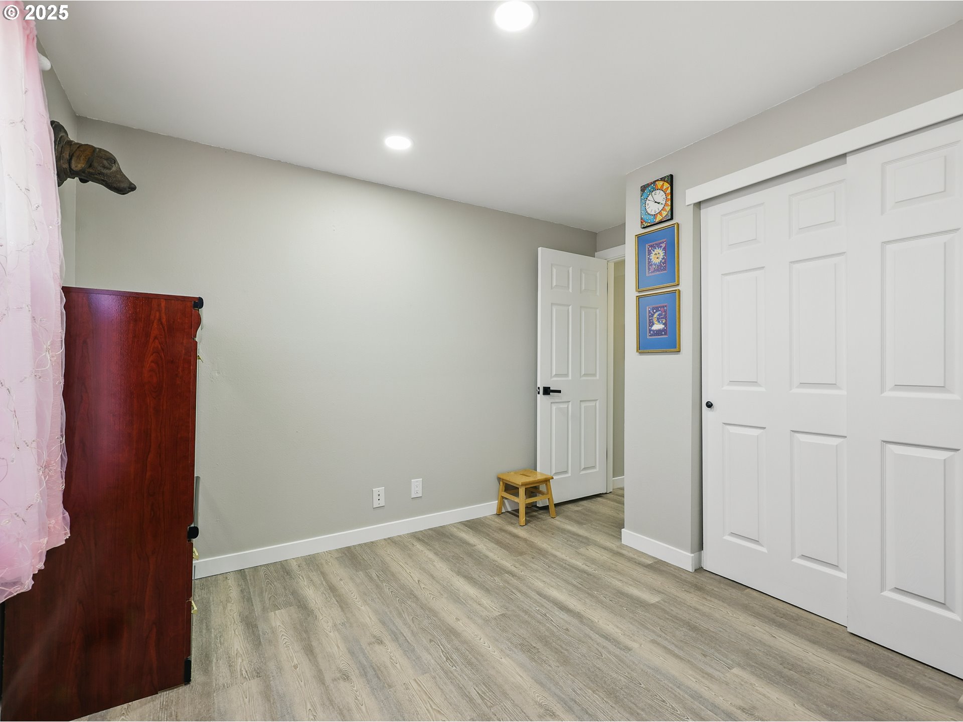 1290 SW JAY CT