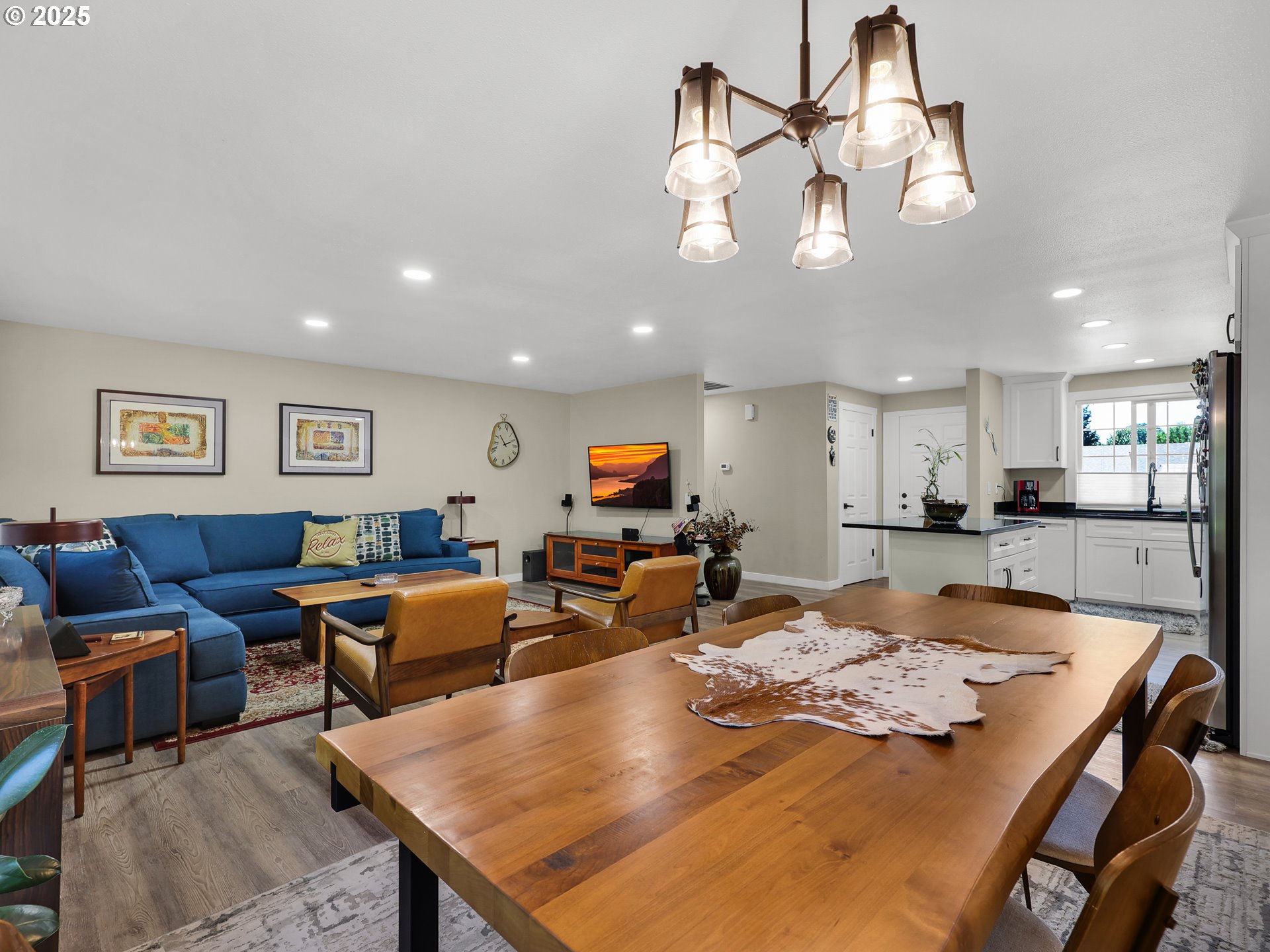 1290 SW JAY CT
