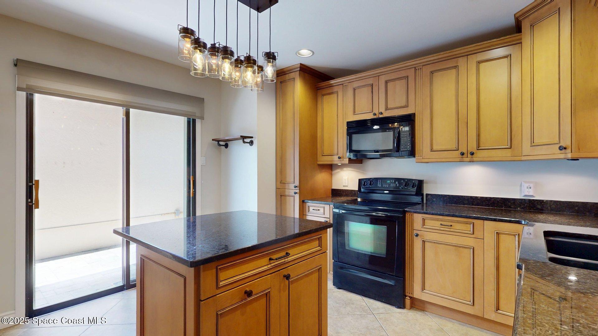 208 Parkside Place, 208